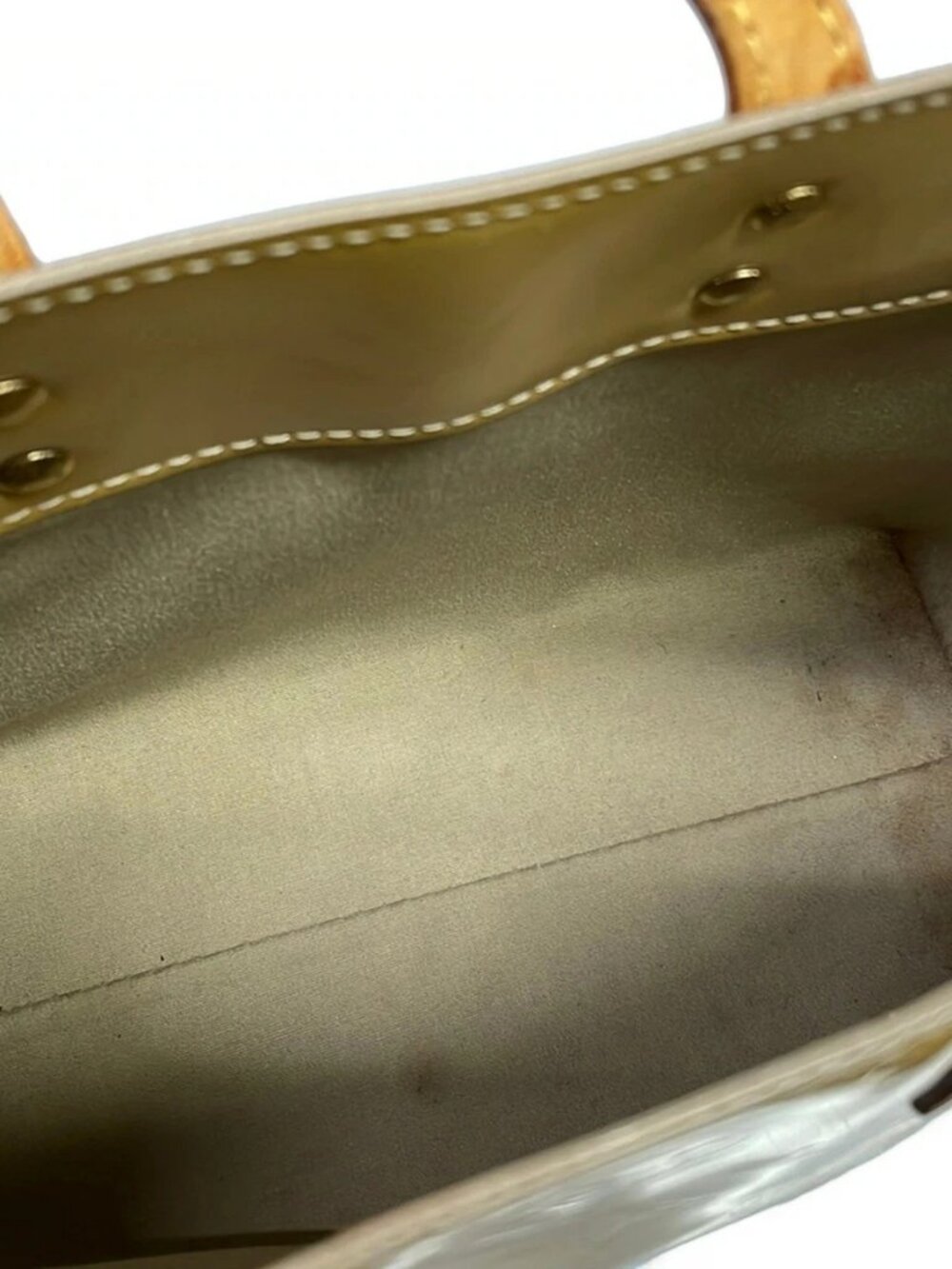 LOUIS VUITTON Reade PM M91144 Soft Beige Monogram Vernis MI0082 Handbag - Picture 7 of 16
